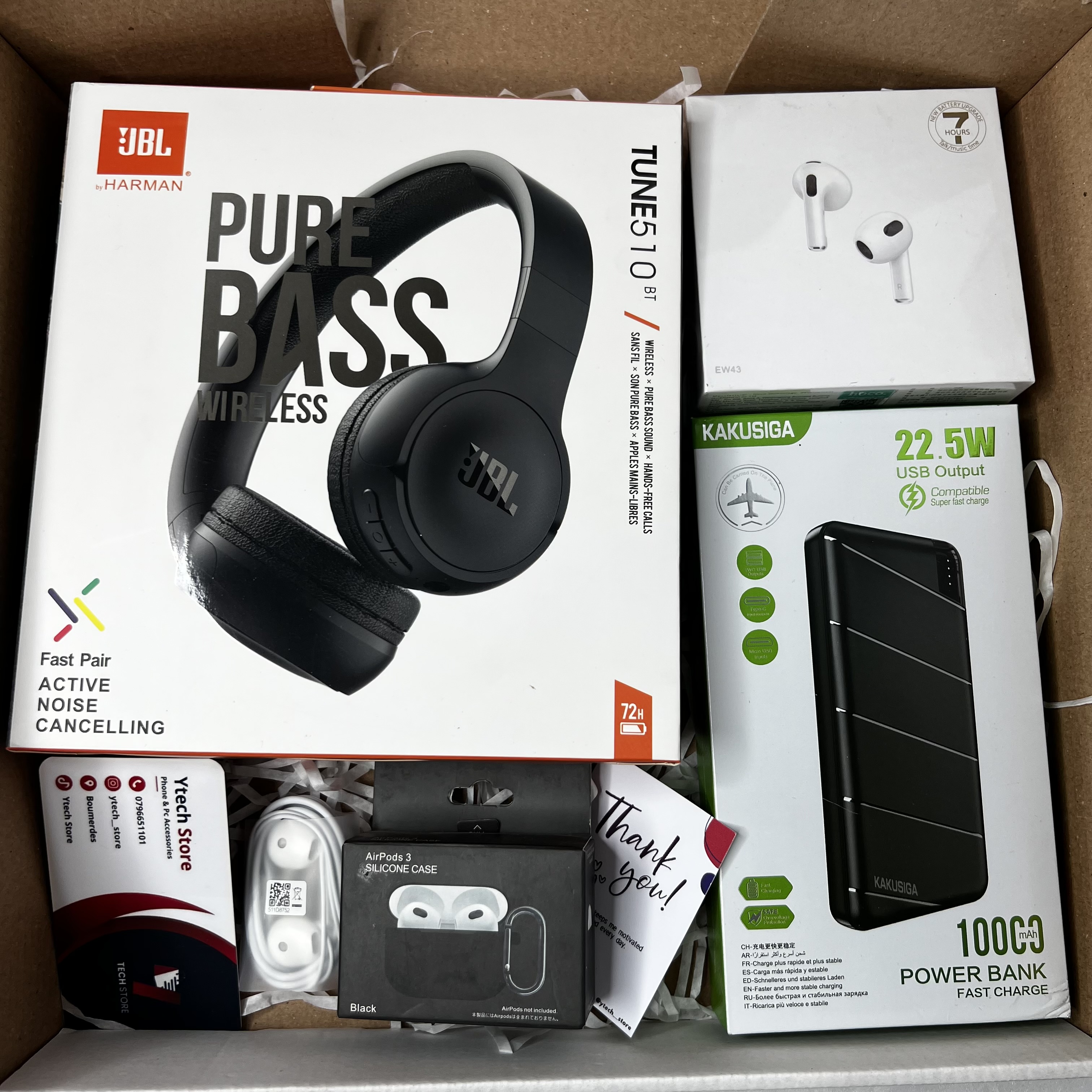 Pack headphones , powerbank , airpods